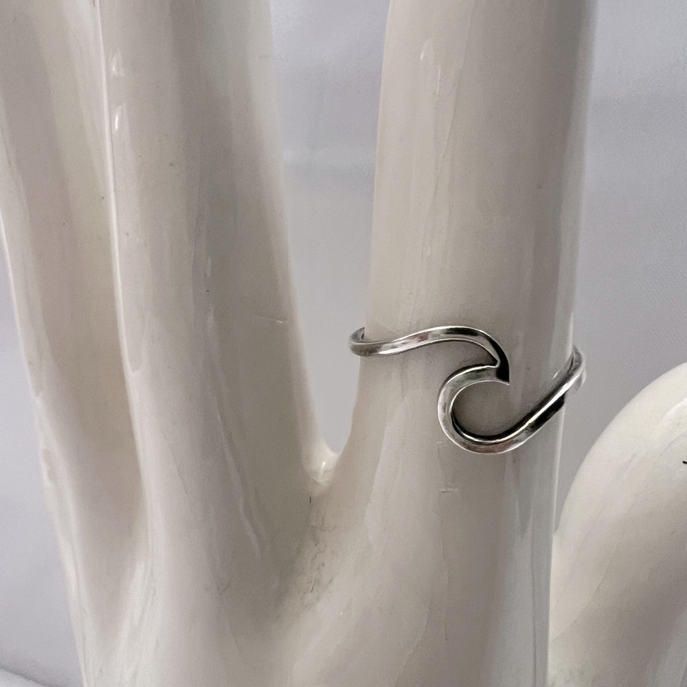 Silver Wave Ring - Picture 2 of 7